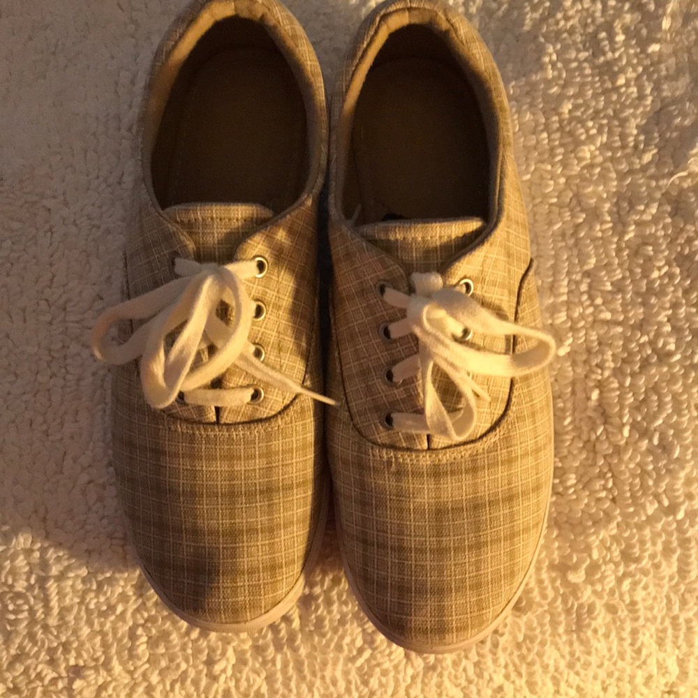 Women’s sneakers